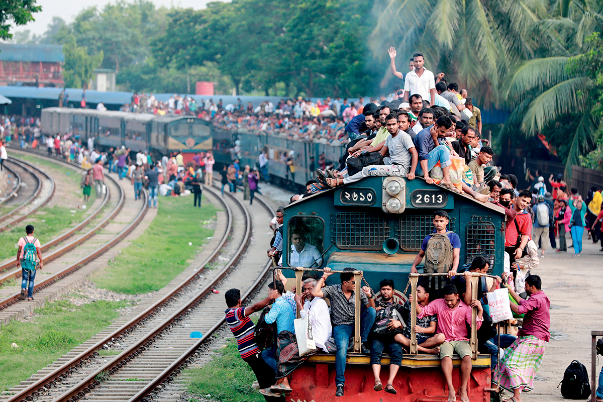 孟加拉年輕人口眾多，提供大量廉價勞動力。