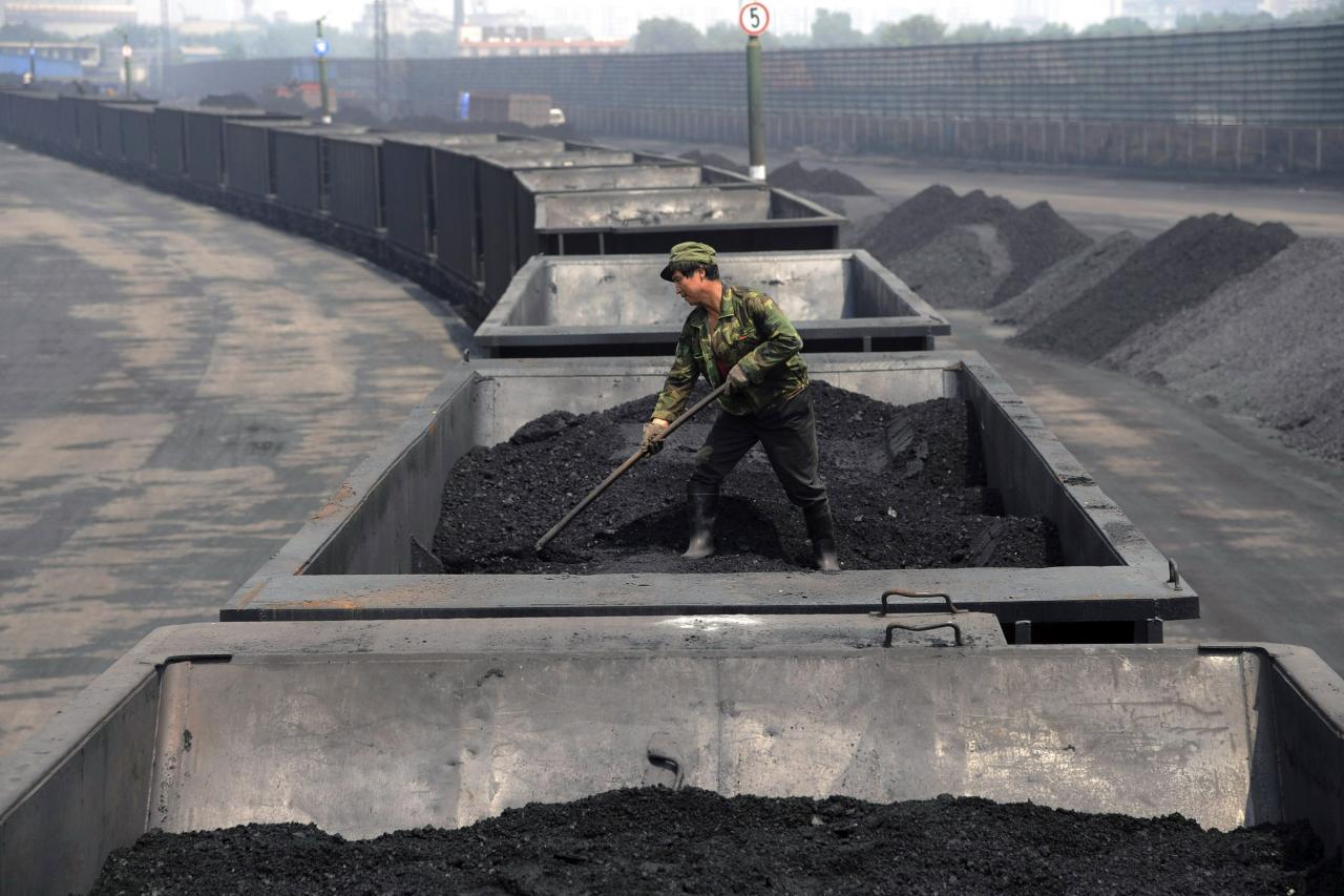 煤炭是中央率先進行供給側改革的重點行業。