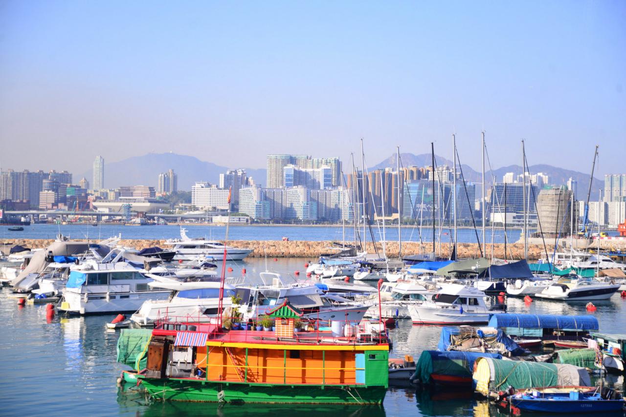 今年一月一日起生效的新例，規定所有船隻在香港水域內，不論正在航行或停泊，都必須使用合規格燃料。