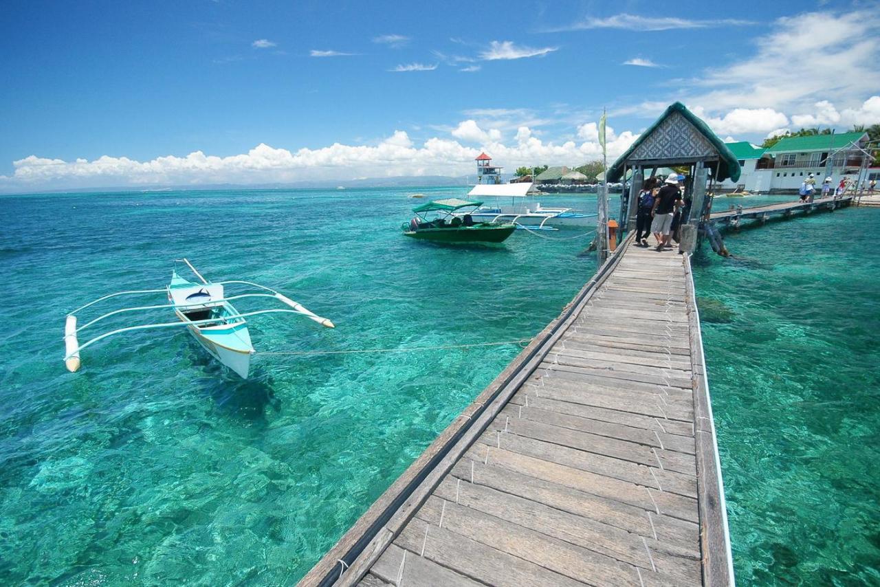 菲律賓重新開放長灘島，但新增許多環保規定。