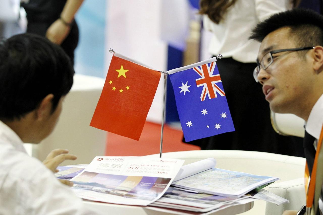 在留學地區的選擇上，中國學生偏向於美國和澳洲。