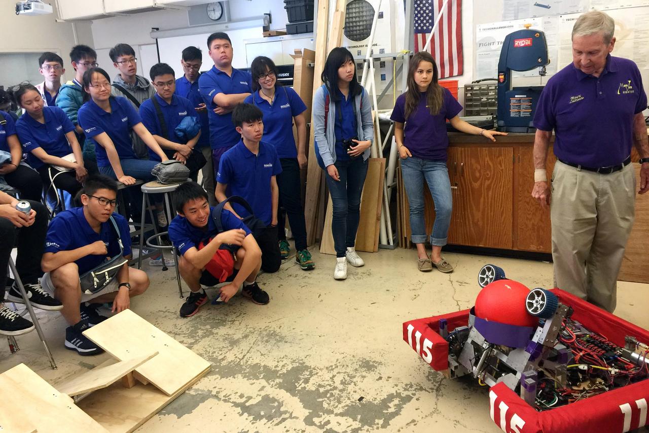 台灣中學生參加過矽谷機器人研習營後，一如魚躍龍門。