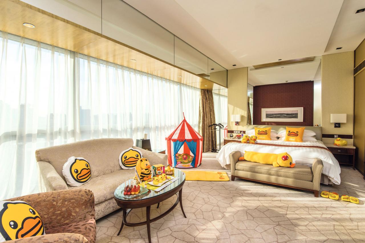 B.Duck與北京香格里拉酒店聯乘合作，推出酒店主題房吸客。