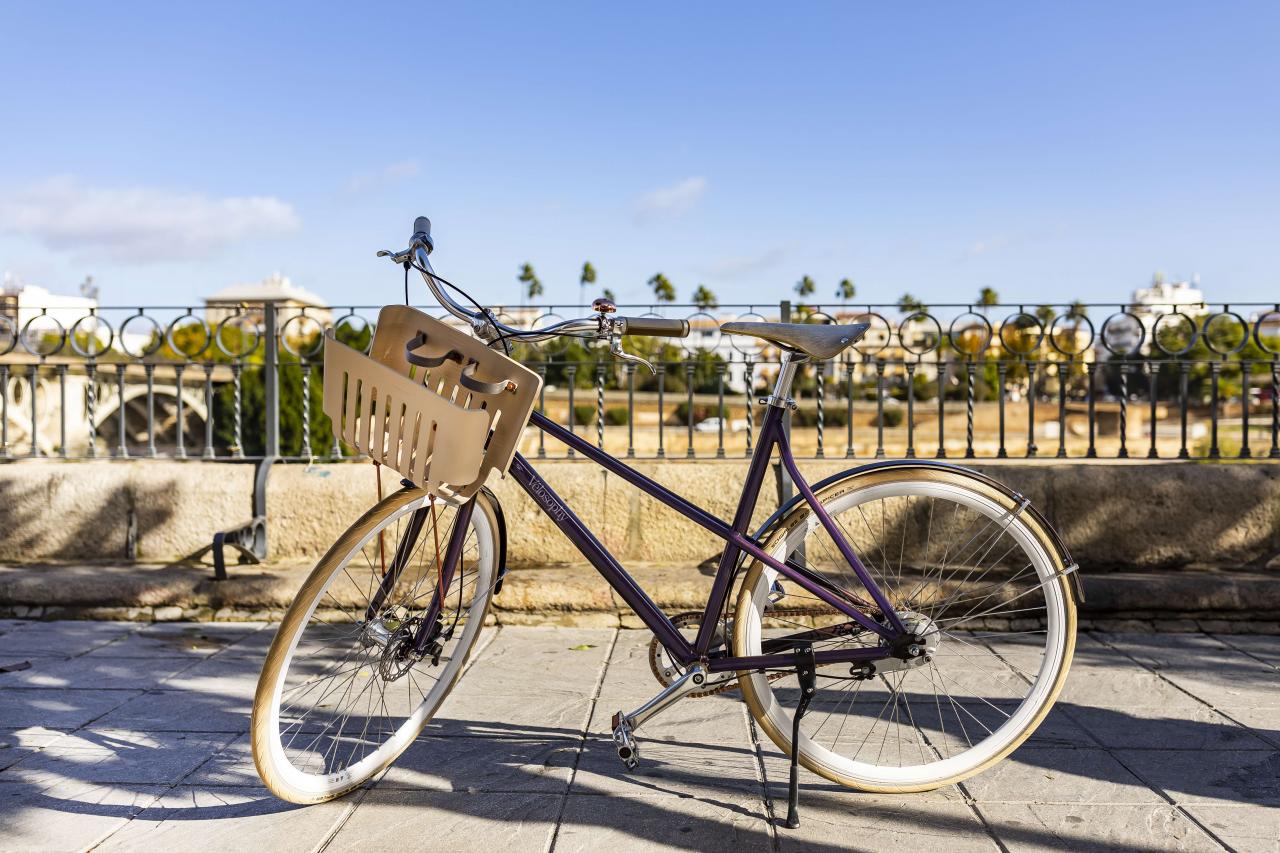 品牌今年亦將與瑞典時尚單車品牌 Vélosophy 合作，以回收再造的鋁質粉囊創造時尚型格的城巿單車──RE:CYCLE。