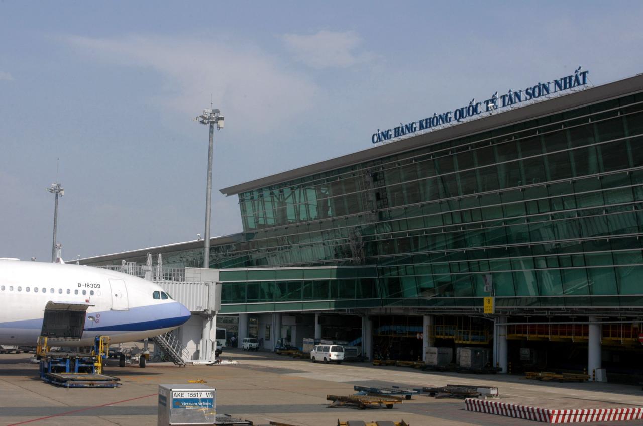 新山一機場將會被2025年落成的隆城國際機場所取代。