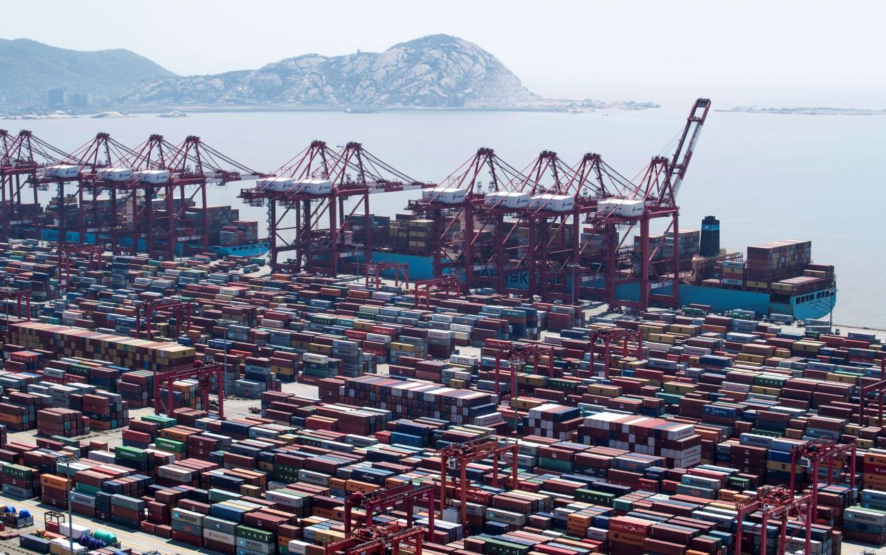 美國對二千億美元中國進口商品加徵關稅。