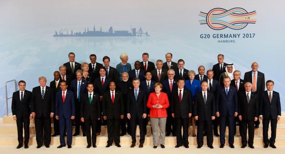 G20會議落幕,特朗普(前排左二)亦開始其「孤立」之路。 G20會議落幕,特朗普(前排左二)亦開始其「孤立」之路。