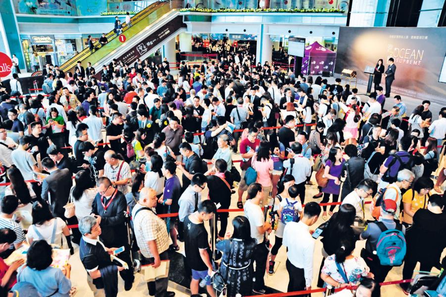 本港樓市暢旺,今年上半年登記一手私人住宅買賣額創半年度新高。 本港樓市暢旺,今年上半年登記一手私人住宅買賣額創半年度新高。
