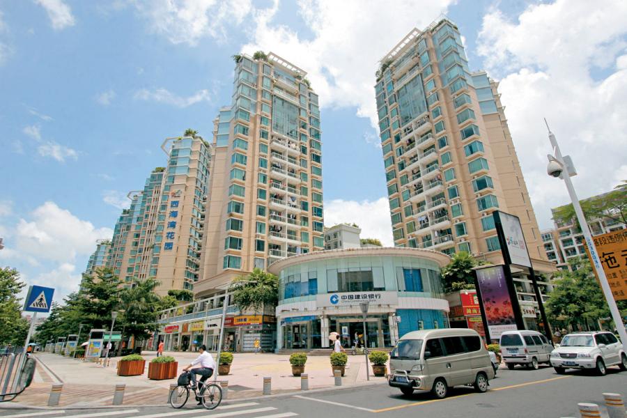 截至今年6月,前海蛇口自貿片區累計註冊港企8,938家。 截至今年6月,前海蛇口自貿片區累計註冊港企8,938家。