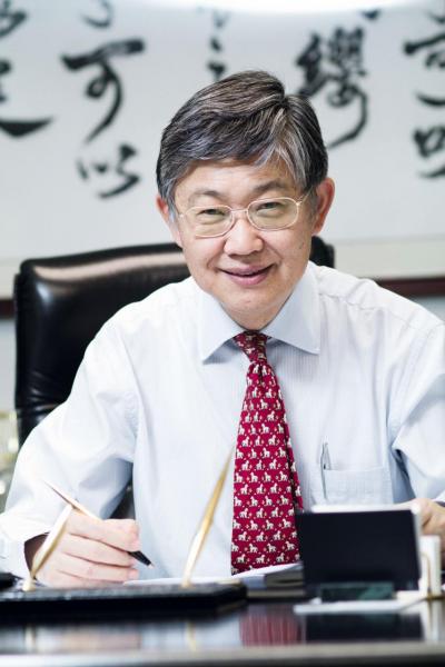 施永青透露,市場上約16萬個盤源,只有約1萬個是真正簽了委託書。 施永青透露,市場上約16萬個盤源,只有約1萬個是真正簽了委託書。