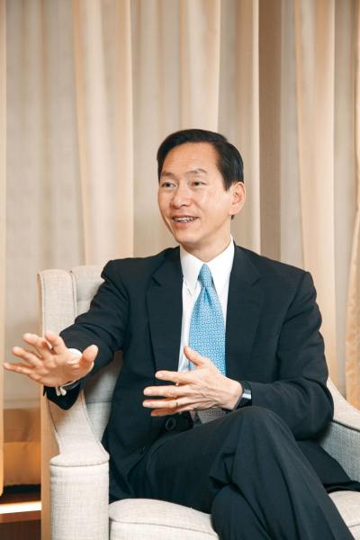 陳智思說,本港七成以上的股票交易量都來自內地。 陳智思說,本港七成以上的股票交易量都來自內地。