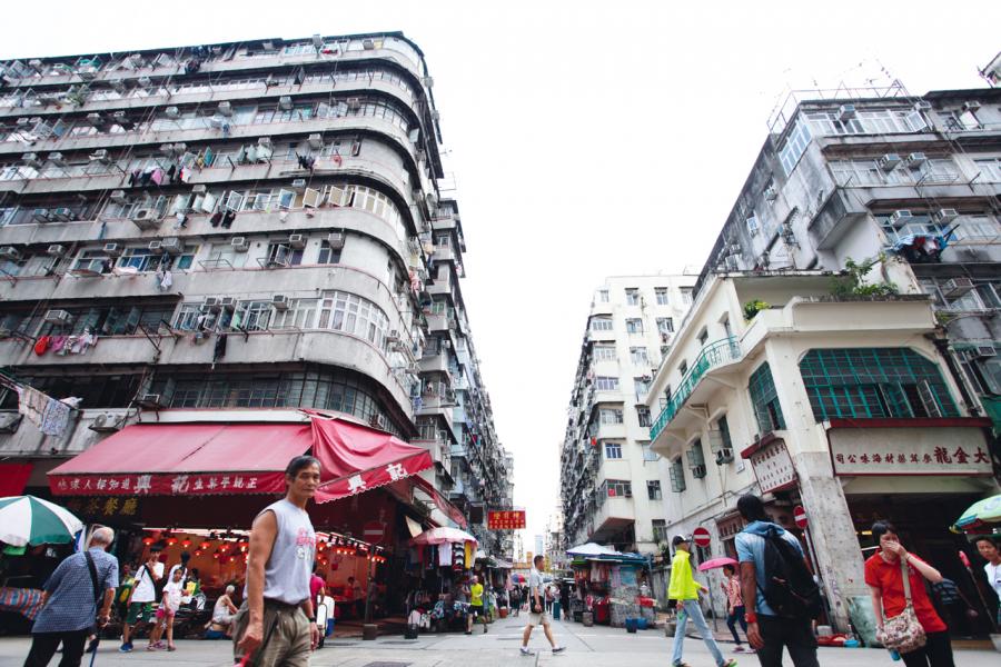 以唐樓改建成房,容易造成崩塌。 以唐樓改建成房,容易造成崩塌。