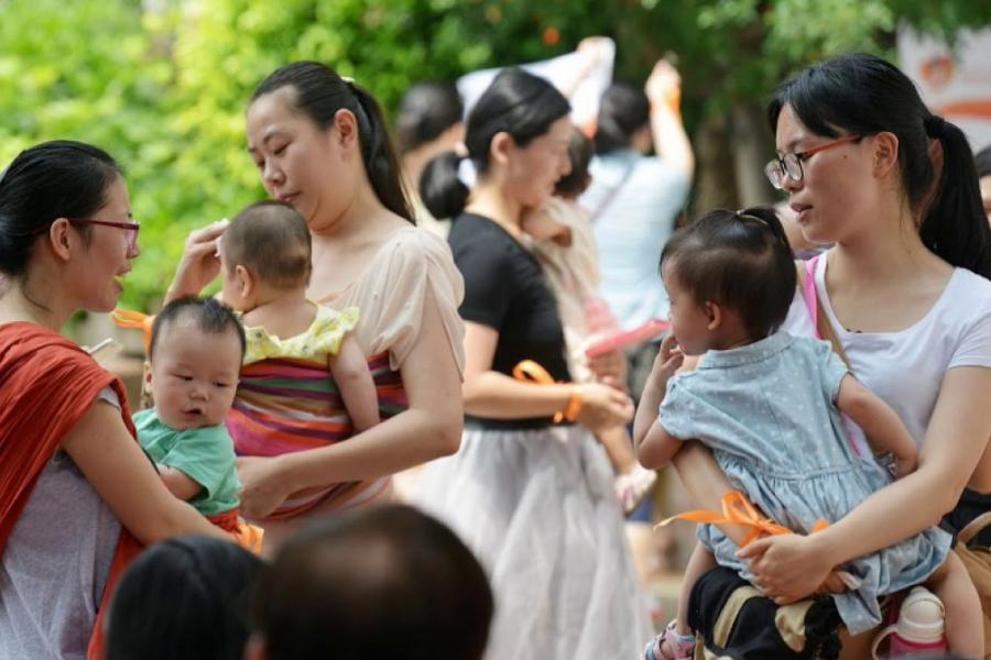 中國較早前推出的國民辦教育促進法,規定社會資本不得通過兼併收購的方式控制國有資產或集體資產舉辦的幼兒園。 中國較早前推出的國民辦教育促進法,規定社會資本不得通過兼併收購的方式控制國有資產或集體資產舉辦的幼兒園。