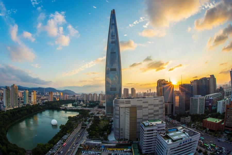 韓國經濟命脈掌握在數個大企業、財團手中,一旦經濟增長疲軟,市民受到的影響最大。 韓國經濟命脈掌握在數個大企業、財團手中,一旦經濟增長疲軟,市民受到的影響最大。