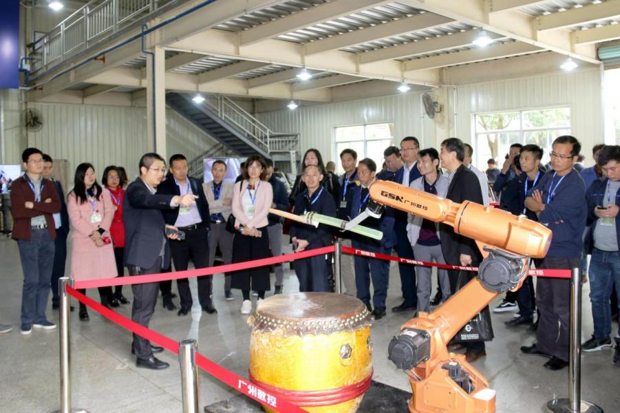 廣州市不斷部署大灣區工作,建設現代產業體系大計也在近日曝光。 廣州市不斷部署大灣區工作,建設現代產業體系大計也在近日曝光。