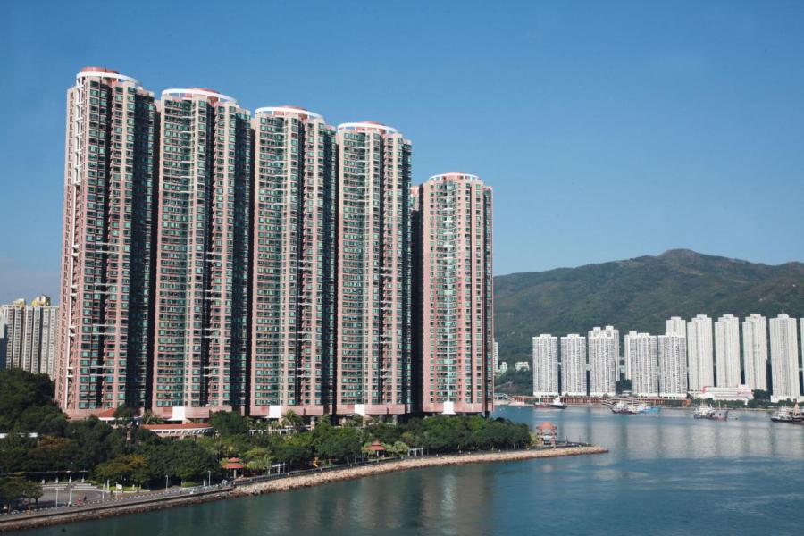 青衣盈翠半島一2房戶以近千萬成交。 青衣盈翠半島一2房戶以近千萬成交。