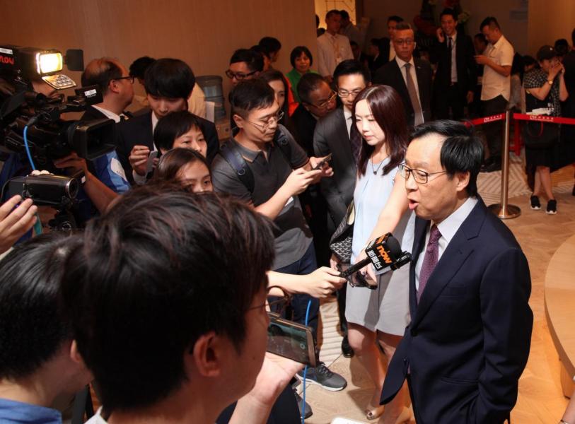 新地副董事總經理雷霆指,晉海以市價推售,入場價低於600萬元。 新地副董事總經理雷霆指,晉海以市價推售,入場價低於600萬元。