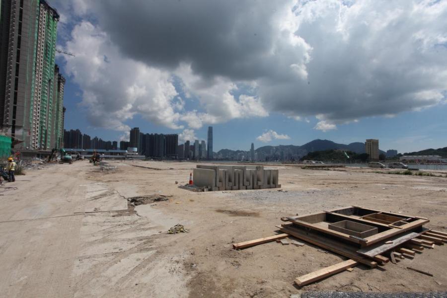 長沙灣興華街西對出的臨海住宅地估價達178億元,勢挑戰全港最貴的住宅地王紀錄。 長沙灣興華街西對出的臨海住宅地估價達178億元,勢挑戰全港最貴的住宅地王紀錄。