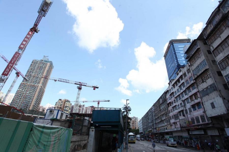 觀塘市中心重建項目第2、3發展區,是近期較大規模的市區重建項目。 觀塘市中心重建項目第2、3發展區,是近期較大規模的市區重建項目。
