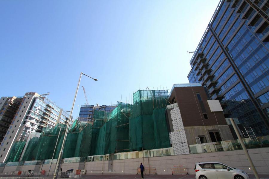 以招標形式推出的海日灣,至今已沽出約112伙,套現逾19億元。 以招標形式推出的海日灣,至今已沽出約112伙,套現逾19億元。