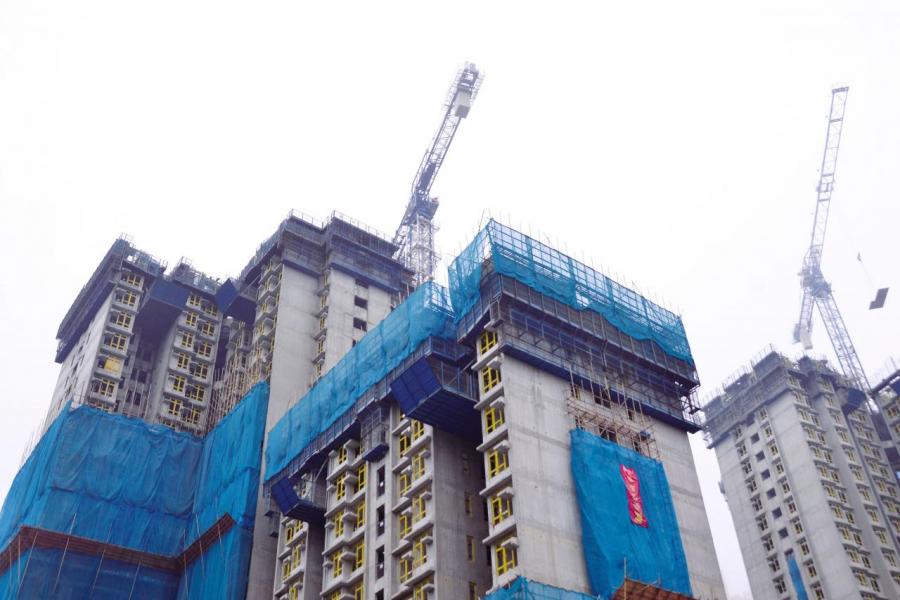 下年度的住宅供應較本度大減6,400伙。 下年度的住宅供應較本度大減6,400伙。