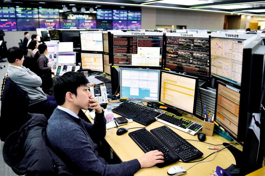 亞洲企業盈利持續改善,南韓股市上半年已升超過一成。 亞洲企業盈利持續改善,南韓股市上半年已升超過一成。
