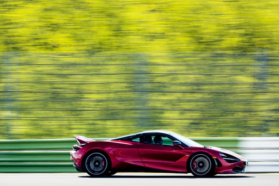 720S的最大馬力上升至710hp,0-100km/h加速縮減至2.9秒,極速增至341km/h。 720S的最大馬力上升至710hp,0-100km/h加速縮減至2.9秒,極速增至341km/h。