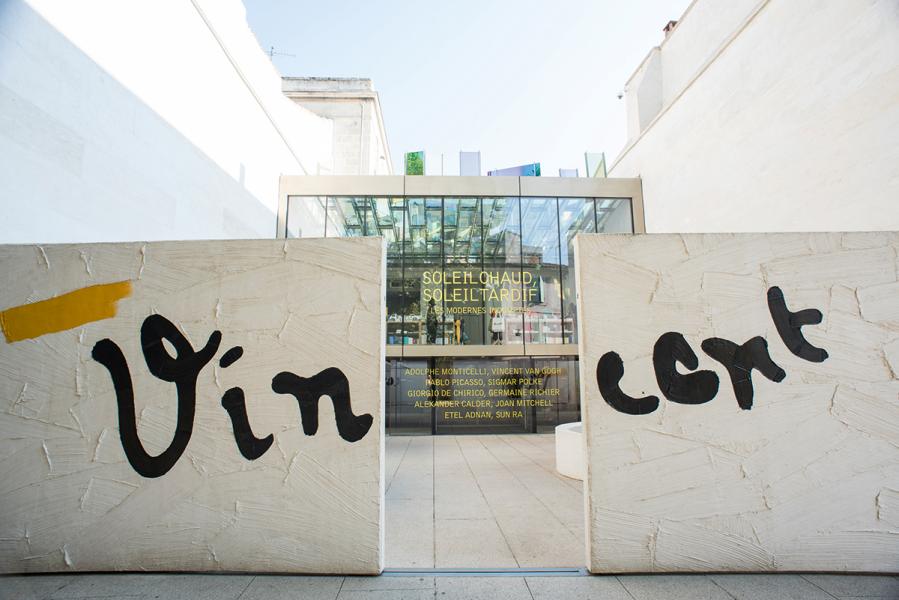 Foundation Van Gogh是一座展覽館,除了有梵高及畢加索等原畫,亦有近代藝術家展覽,旨在給新一代藝術家有發揮機會 Foundation Van Gogh是一座展覽館,除了有梵高及畢加索等原畫,亦有近代藝術家展覽,旨在給新一代藝術家有發揮機會