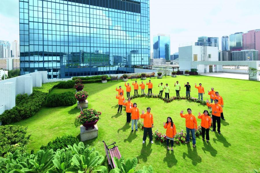 本港不少大型企業,在企業政策上已做了不少企業社會責任(CSR)的工作。 本港不少大型企業,在企業政策上已做了不少企業社會責任(CSR)的工作。