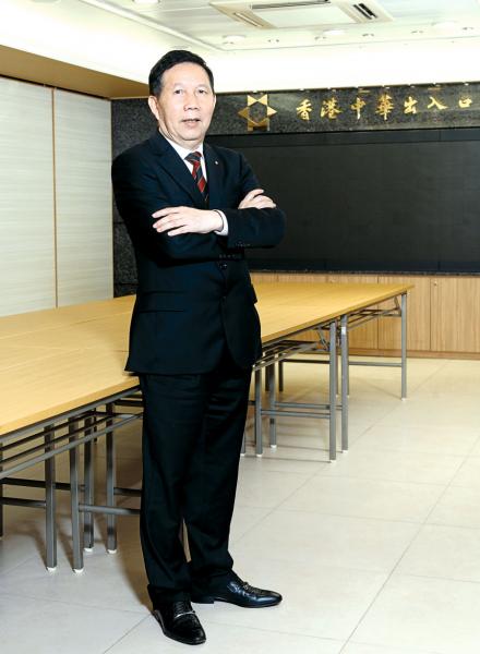 香港中華出入口商會會長張學修回顧了香港回歸二十年來的各種機遇。 香港中華出入口商會會長張學修回顧了香港回歸二十年來的各種機遇。