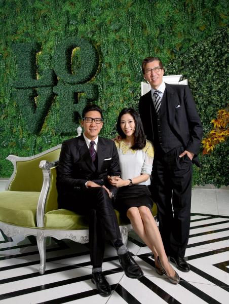 陳裕光坦言是一個開明的父親,鼓勵子女追求夢想,長子浩弘(Robert)及愛女浩寧(Candice)都找到自己的事業一片天。 陳裕光坦言是一個開明的父親,鼓勵子女追求夢想,長子浩弘(Robert)及愛女浩寧(Candice)都找到自己的事業一片天。