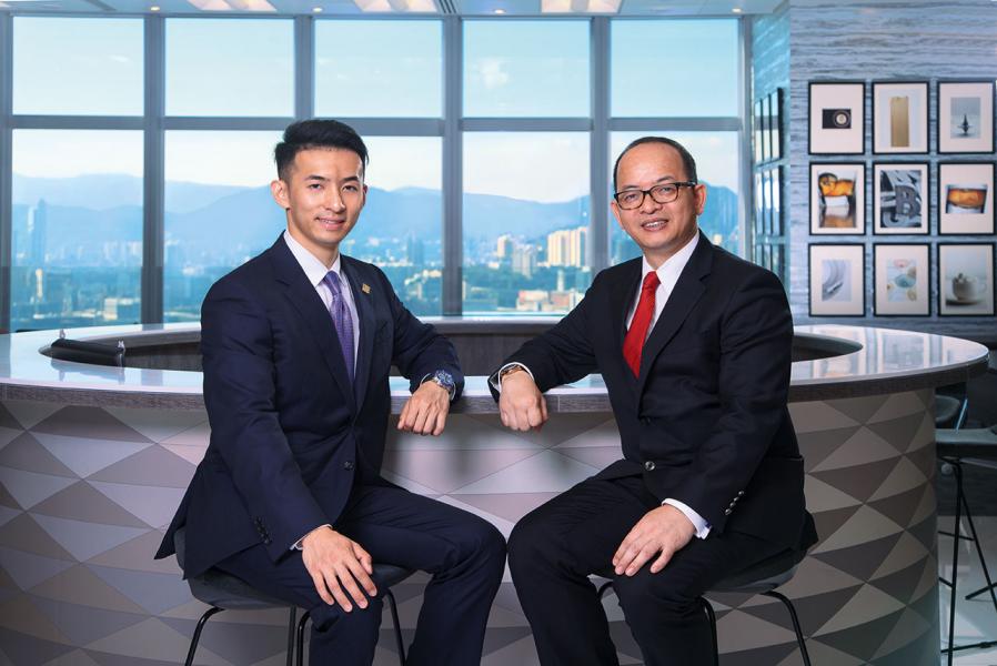 天一團隊區域總監Mr.James Tseung和其公子Mr. Darren Tseung 天一團隊區域總監Mr.James Tseung和其公子Mr. Darren Tseung