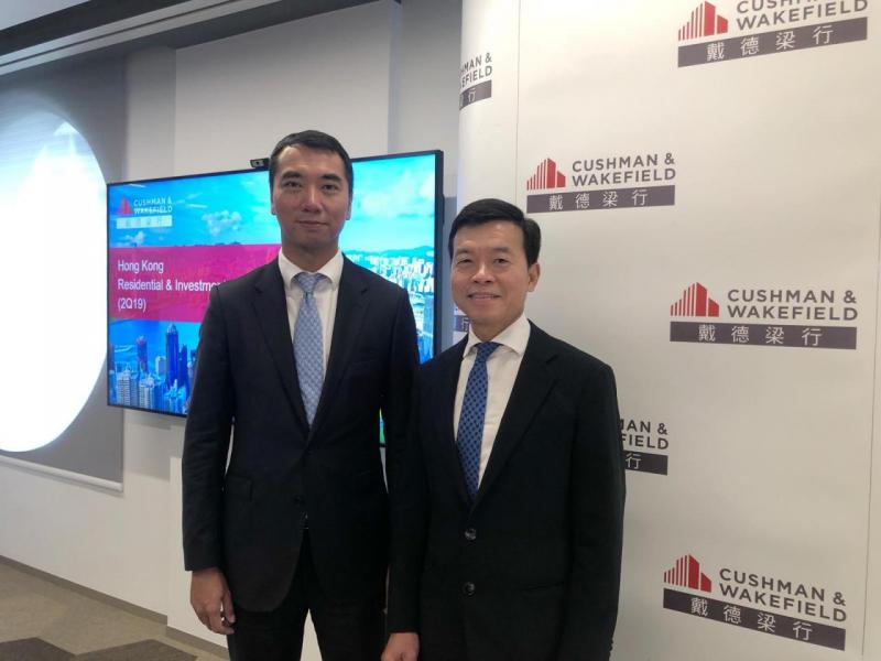 戴德梁行於昨天表示,本年首季樓市活躍氣氛延至第二季,但樓市氣氛在季末轉趨審慎。 戴德梁行於昨天表示,本年首季樓市活躍氣氛延至第二季,但樓市氣氛在季末轉趨審慎。