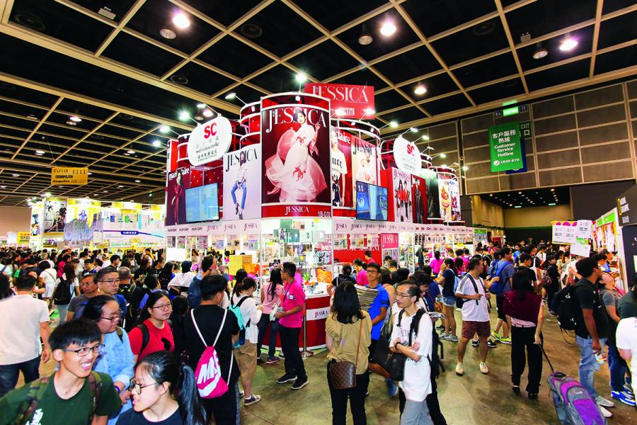 今年書展入場人數達104萬,破去年紀錄。 今年書展入場人數達104萬,破去年紀錄。