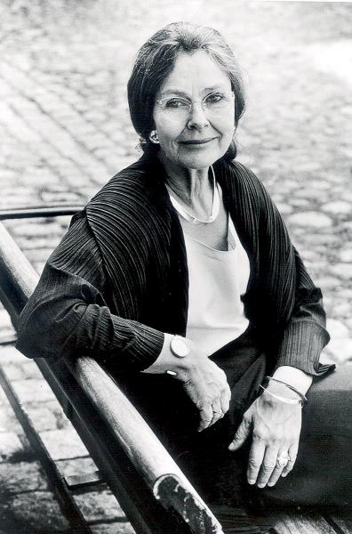 Vivianna Torun Bülow-Hübe (1927-2004) Vivianna Torun Bülow-Hübe (1927-2004)
