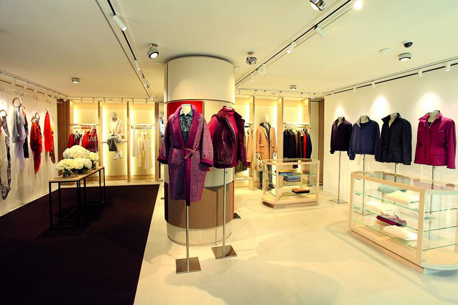 Loro Piana位於中環置地廣場的分店。 Loro Piana位於中環置地廣場的分店。