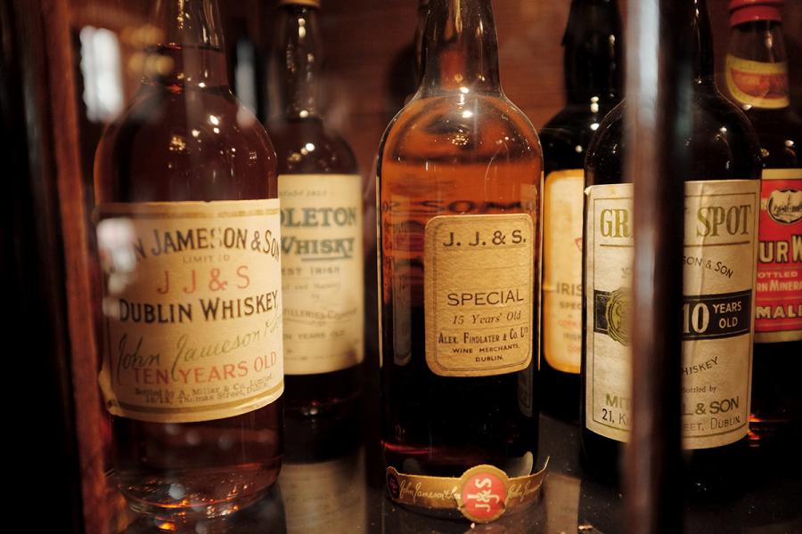 Jameson為歷史悠久的老品牌,創立至今已經有逾200年。 Jameson為歷史悠久的老品牌,創立至今已經有逾200年。