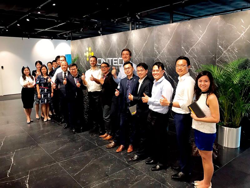 AICFC香港精英考察主席團先後參觀新加坡商業機構,與當地企管人士互相交流。 AICFC香港精英考察主席團先後參觀新加坡商業機構,與當地企管人士互相交流。
