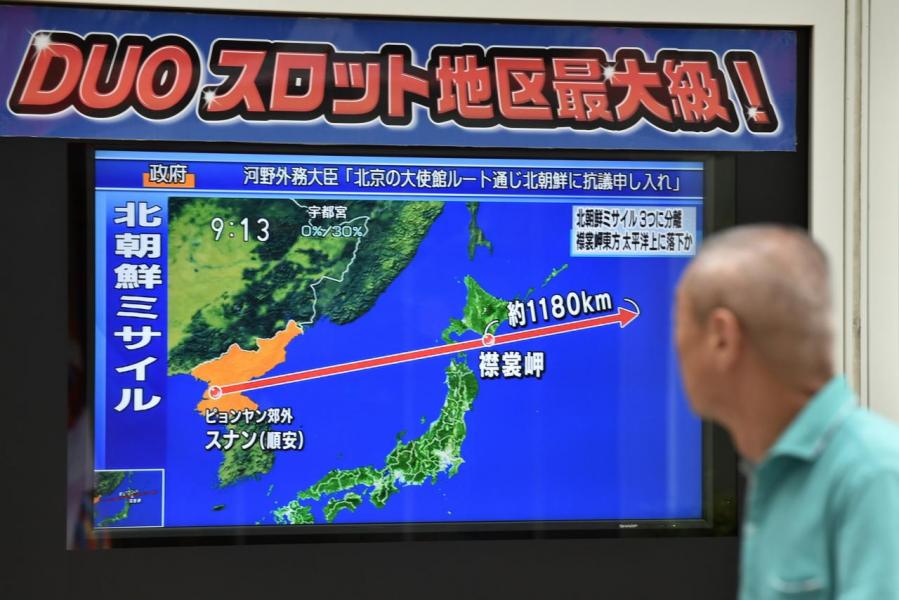 北韓狂射飛彈,間接令安倍的支持度上升。 北韓狂射飛彈,間接令安倍的支持度上升。