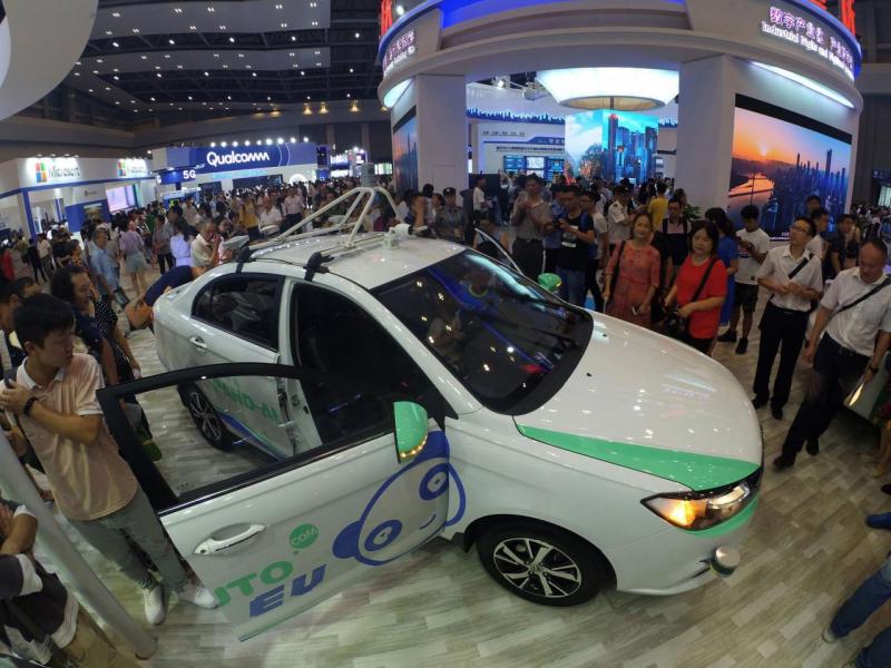 受整體出口和汽車生產銷售走弱拖累,內地去年第四季經濟增長顯著放緩。 受整體出口和汽車生產銷售走弱拖累,內地去年第四季經濟增長顯著放緩。