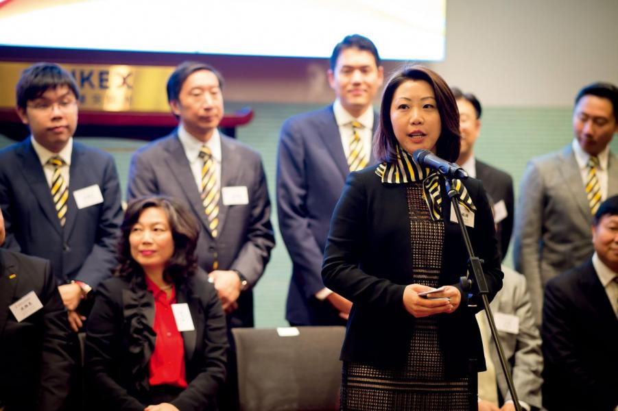 Clara表示,協會會繼續推動工業升級轉型,為產品增值,鼓勵配合新科技及大數據,為未來做好準備。 Clara表示,協會會繼續推動工業升級轉型,為產品增值,鼓勵配合新科技及大數據,為未來做好準備。