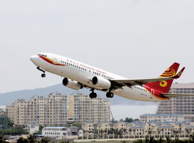 海航以航空業起家,近年在國際間大肆收購令公司債台高築,以致近年急於變賣資產套現償債。 海航以航空業起家,近年在國際間大肆收購令公司債台高築,以致近年急於變賣資產套現償債。