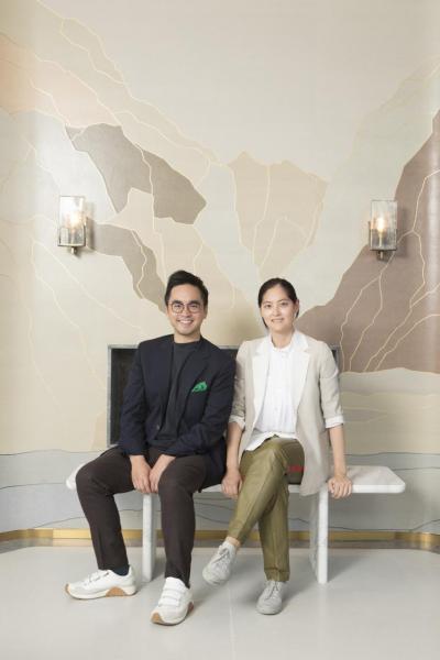 K11創辦人暨新世界發展執行副主席兼總經理鄭志剛與K11 ARTUS頂層住宅的知名室内設計師Joyce Wang。 K11創辦人暨新世界發展執行副主席兼總經理鄭志剛與K11 ARTUS頂層住宅的知名室内設計師Joyce Wang。
