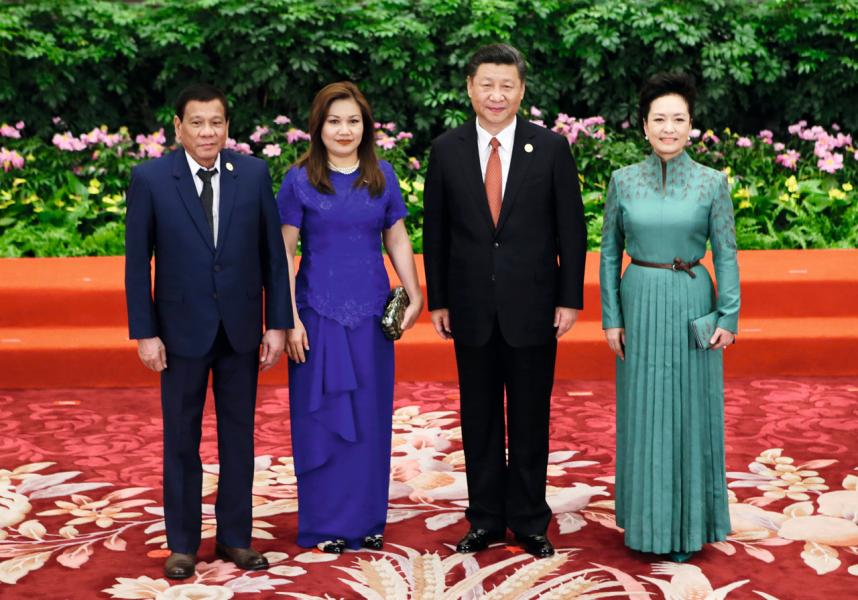 菲律賓總統杜特爾特上場後積極與中國修補關係。 菲律賓總統杜特爾特上場後積極與中國修補關係。