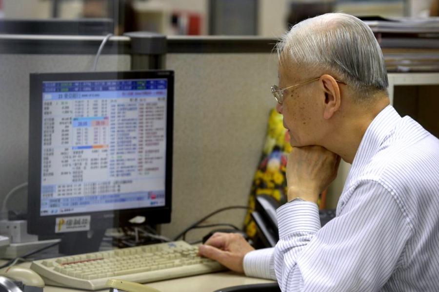港匯轉弱背後正正是代表香港熱錢數量減少,對股市必然會有相對的影響。 港匯轉弱背後正正是代表香港熱錢數量減少,對股市必然會有相對的影響。