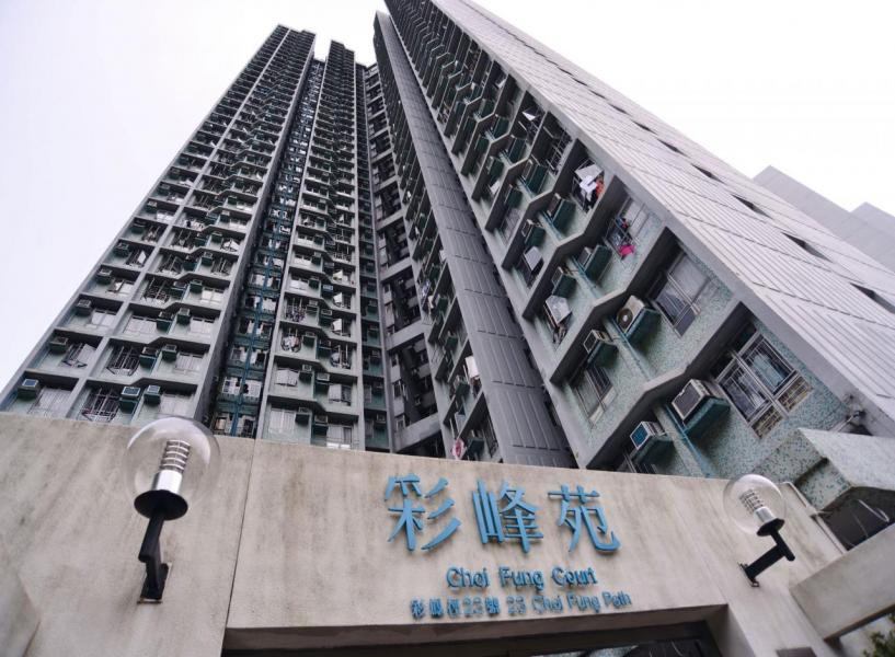 居屋叫價不再進取,部分較高峰低近四成。 居屋叫價不再進取,部分較高峰低近四成。