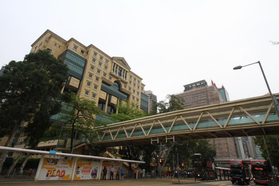 樓盤鄰近政府圖書館及維園,加上鄰近多民生舖,生活配套完善。 樓盤鄰近政府圖書館及維園,加上鄰近多民生舖,生活配套完善。