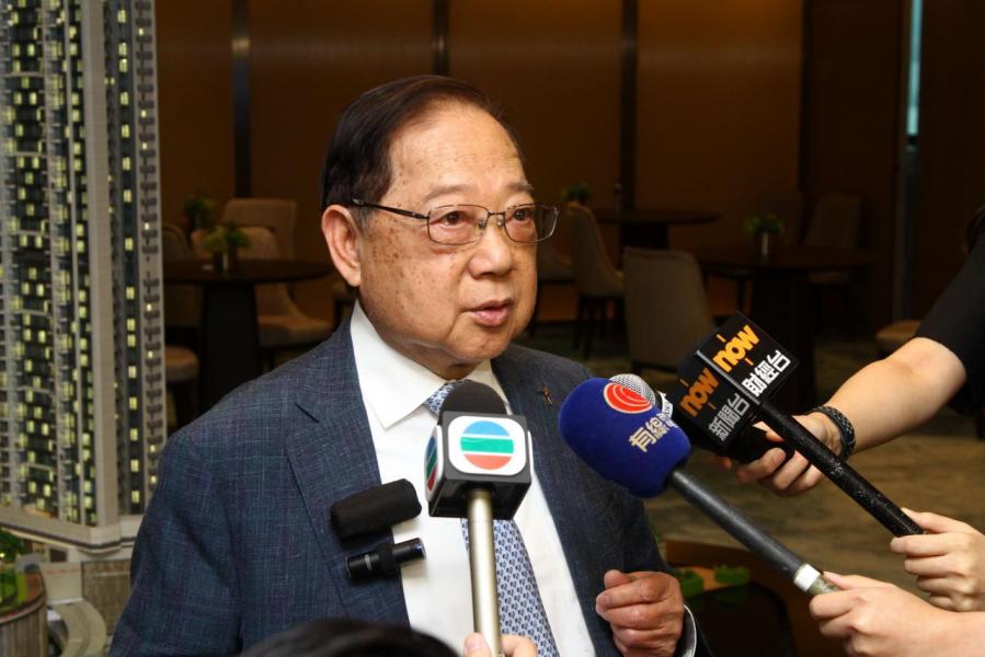 地建會執委會主席梁志堅稱,新指引的3房定義屬真正睡房,儲物房或工人房等不計算在內。 地建會執委會主席梁志堅稱,新指引的3房定義屬真正睡房,儲物房或工人房等不計算在內。