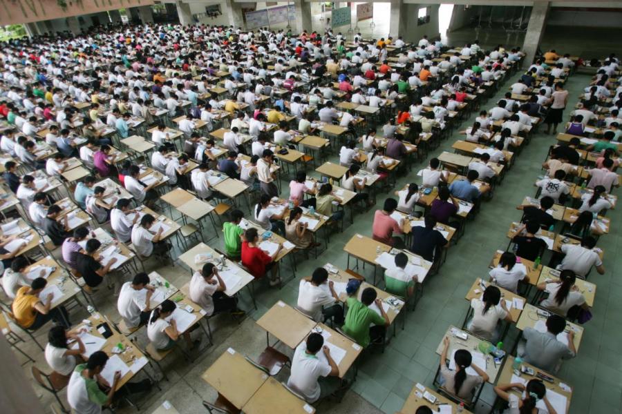 中國冒起,小市民收入增加,加上年前放寬一孩政策,教育市場增長前景甚佳。 中國冒起,小市民收入增加,加上年前放寬一孩政策,教育市場增長前景甚佳。