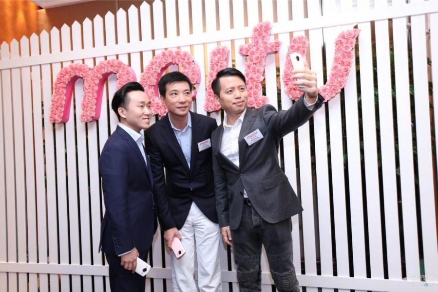 至於北水青睞美圖的原因,我相信與公司主席兼執行董事蔡文勝於12月底的增持有關。 至於北水青睞美圖的原因,我相信與公司主席兼執行董事蔡文勝於12月底的增持有關。